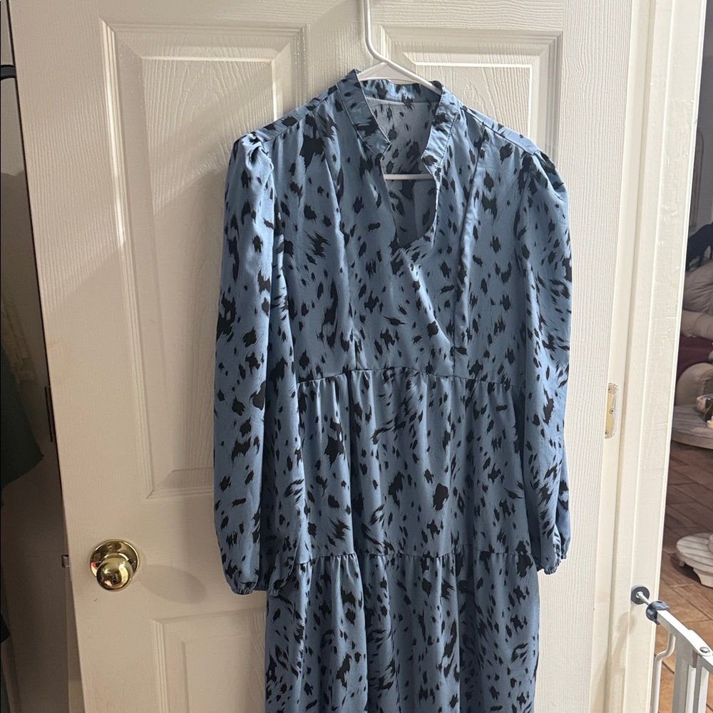 Blue Printed Tiered Long-Sleeve V-Neck Dress